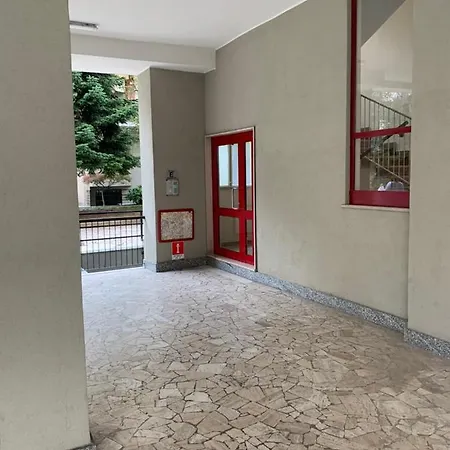 Oda ve Kahvaltı Smart Prada Foundation 3*
