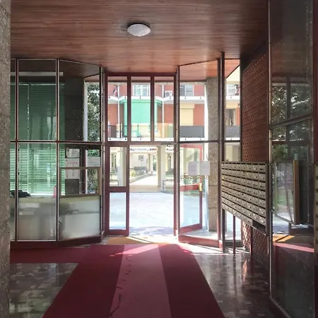 Bed & Breakfast Smart Prada Foundation Milan