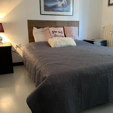 Bed & Breakfast Smart Prada Foundation Milan
