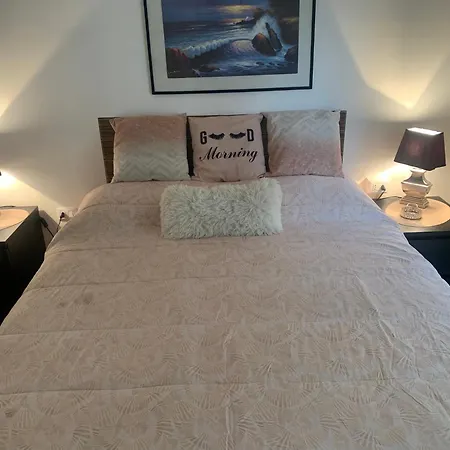 Smart Prada Foundation Bed & Breakfast